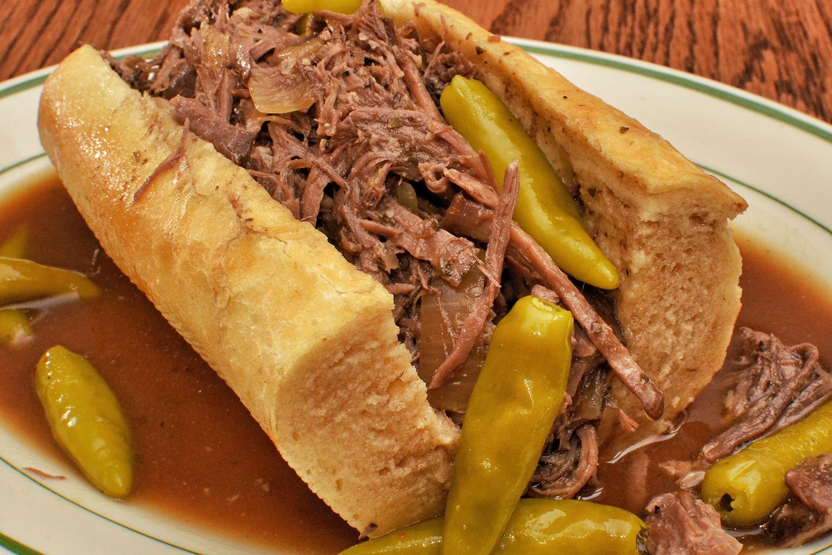 Slow Cooker Original Italian Beef Sandwiches - KitchMe